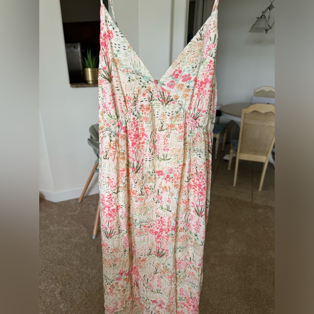 VestiqueBeautiful watercolor pattered maxi dress. Size M.